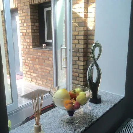 Individuell Wohnen Loft-Charakter Im Innenhof Neuss Exterior photo
